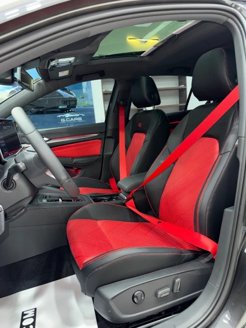 Volkswagen Golf 8,5 full option 2026 R-LINE / BLACK ÉDITION