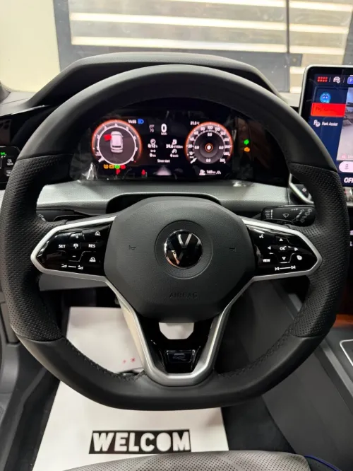 Volkswagen Golf 8,5 full option 2026 R-LINE / BLACK ÉDITION