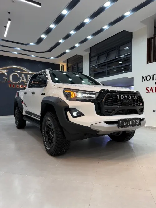 Toyota HILUX 4*4 2025 GR SPORT /FULL OPTION
