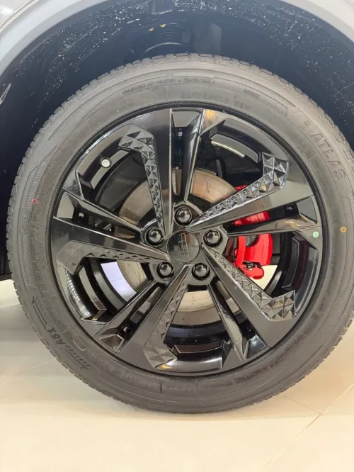 Geely Coolray 2026 Gif+