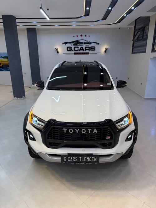Toyota HILUX 4*4 FULL OPTION 2025 Gr sport vip
