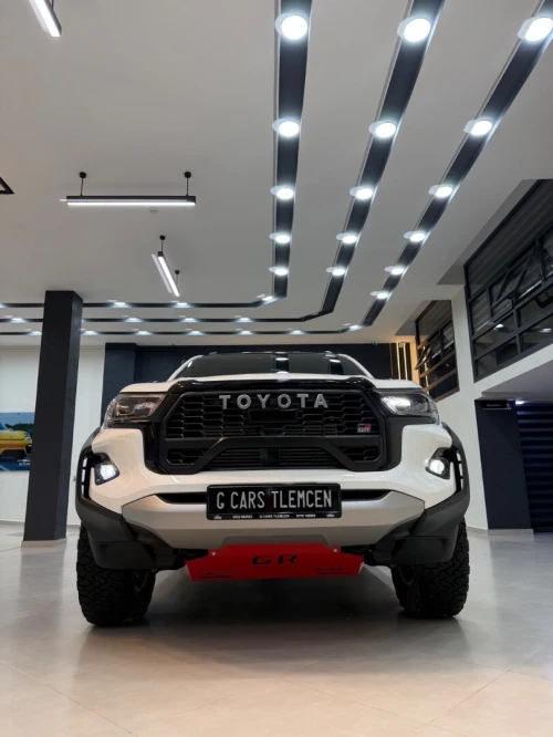 Toyota HILUX 4*4 2025 Gr sport / full option