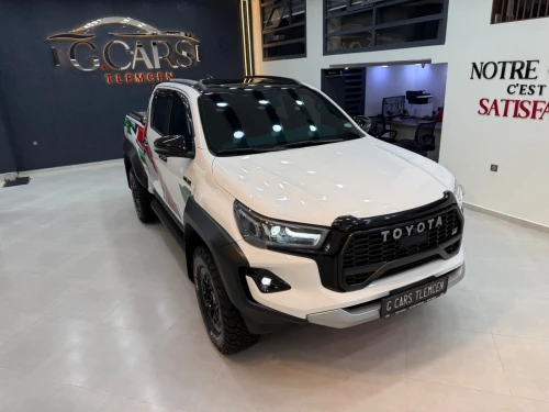Toyota HILUX 4*4 2025 Gr sport / full option