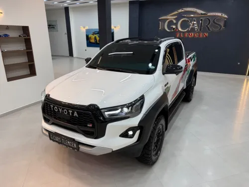 Toyota HILUX 4*4 2025 Gr sport / full option