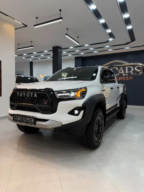 Toyota HILUX 4*4 2025 GR SPORT /FULL OPTION