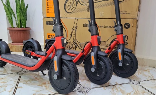 Trottinette Électrique Trotinette Ninebot D28E i Jamais Utilisé i PROMOTION!