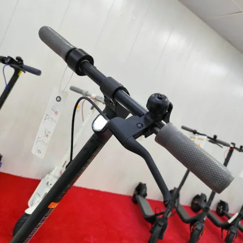 Trottinette Électrique Trotinette Ninebot F25 i PRIX CHOC!