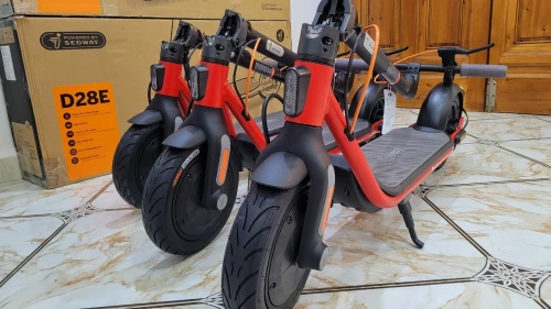 Trottinette Électrique Trotinette Ninebot D28E i Jamais Utilisé i PROMOTION!