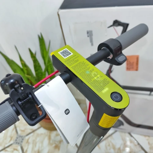Trottinette Électrique Trotinette Xiaomi Pro 4 i Jamais Utilisé