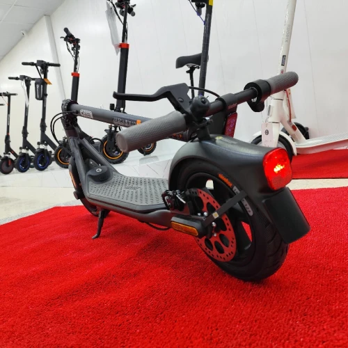 Trottinette Électrique Trotinette Ninebot F25 i PRIX CHOC!