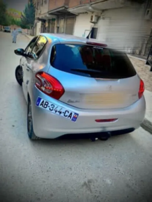 Peugeot 208 2015 208