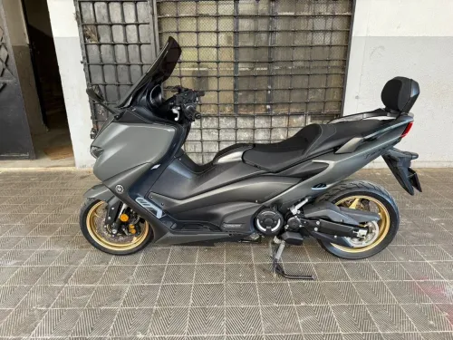 Yamaha Tmax 2021