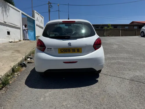 Peugeot 208 2016 Access Facelift