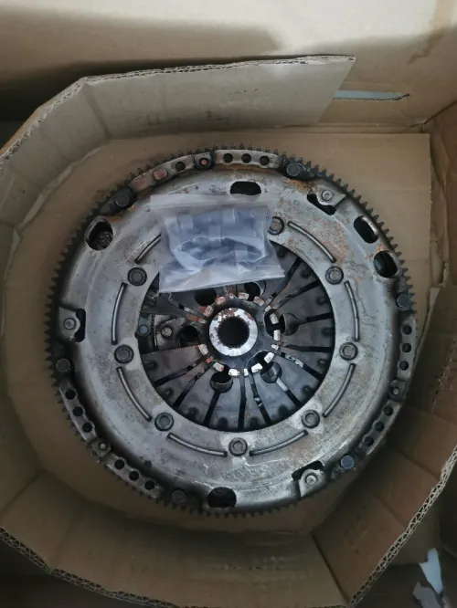 Débriable dorigine  1.9  TDi + disque plateau   ( casse de france  ) 