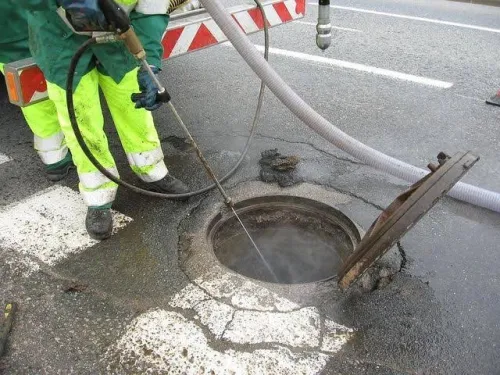Débouchage conduite vidange fosse 