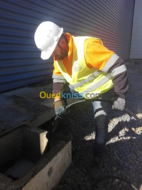 Camion Hydrocureur Vidangeur Débouchag