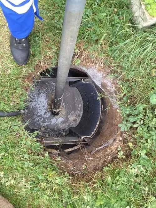 Débouchage conduite vidange fosse 