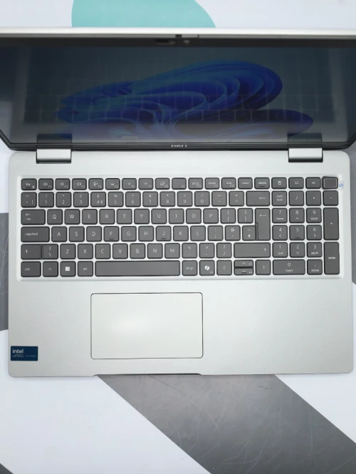 LAPTOP DELL Latitude 5550, ULTRA 5 135U, 16GB 512GB SSD, 15.6" FHD