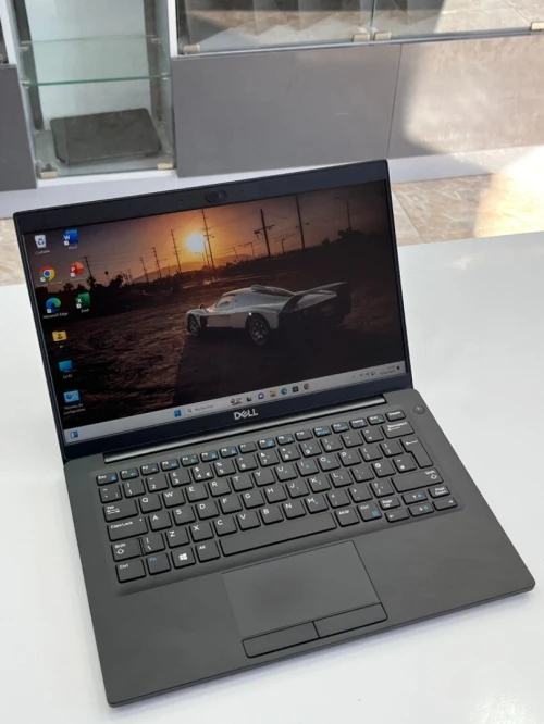 LAPTOP DELL LATITUDE 7390 I5-8350U 16GB RAM 256GB SSD ECRAN 13.3"FHD 