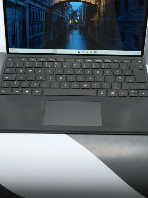 LAPTOP / TABLET MICROSOFT SURFACE PRO 9 , I7-12TH GEN , 16GB 256GB SSD , 13" TACTILE