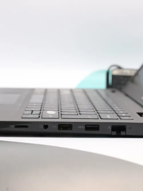 LAPTOP DELL Latitude 3420 I5-11Th gen 8GB 256GB SSD 14" FHD 