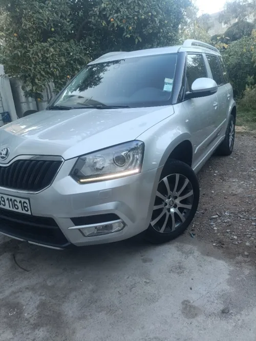 Skoda Yeti 2016 Edition (avec toit panoramique)