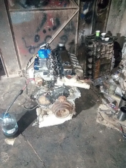 Moteur nissan civilian TD 42