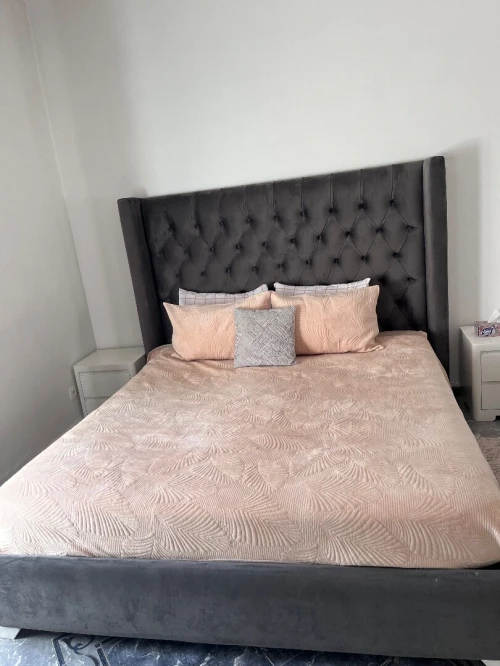 Chambre complète moderne : Lit 1m80coffret + matelas + grande coiffeuse Hollywood
