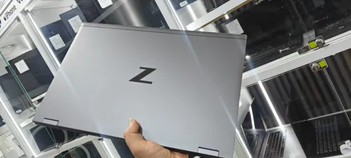 Hp Zbook Fury 17 G8 cpu i9 11950H 64gb ram 512ssd
