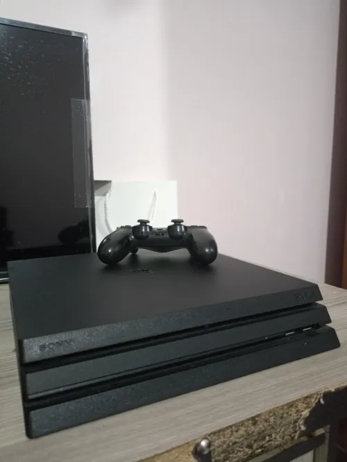 Ps4 pro flaché 1TB