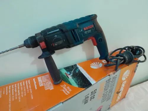 MARTEAU PERFORATEUR BOSCH ET MACHINE MULTIFONCTIONS DAEWOO