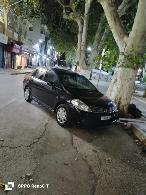 Nissan Tiida 4 portes 2008 Tiida 4 portes