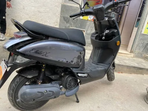 vespa extate x 2025