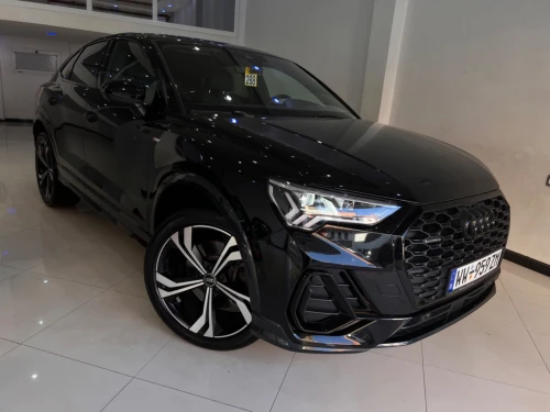 Audi Q3 2021 Q3