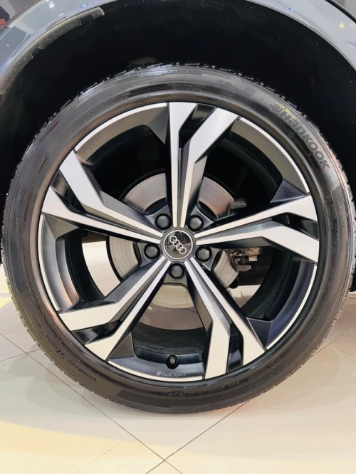 Audi Q3 2021 Q3