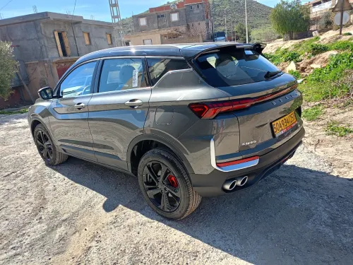 Geely Coolray 2025 T op