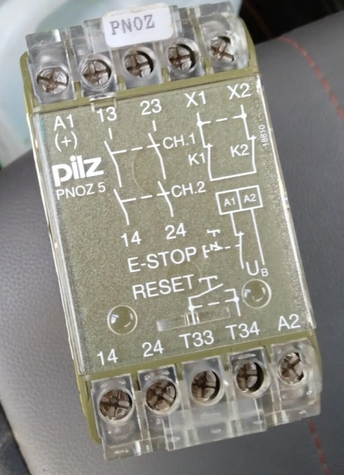 Relais de sécurité Pilz