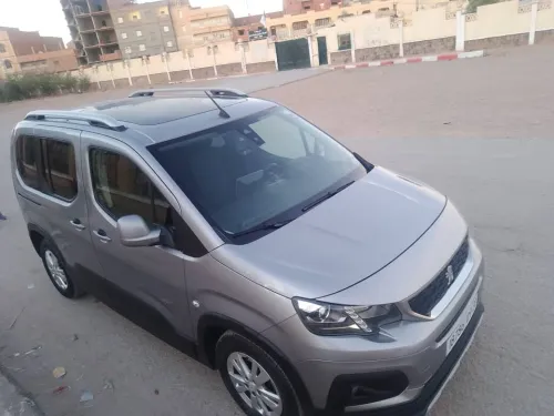 Peugeot Partner 2019 Tepee Allure 