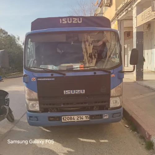 Isuzu NPR71 Japonais ANSEJ 2014