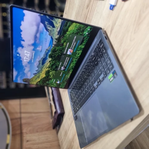 Samsung Galaxy Book4 Ultra 9 Tactile