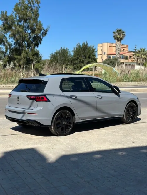 Volkswagen Golf 8 2025 R Black Edition 
