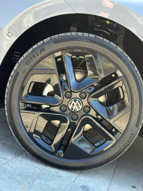 Volkswagen Golf 8 2025 R Black Edition 