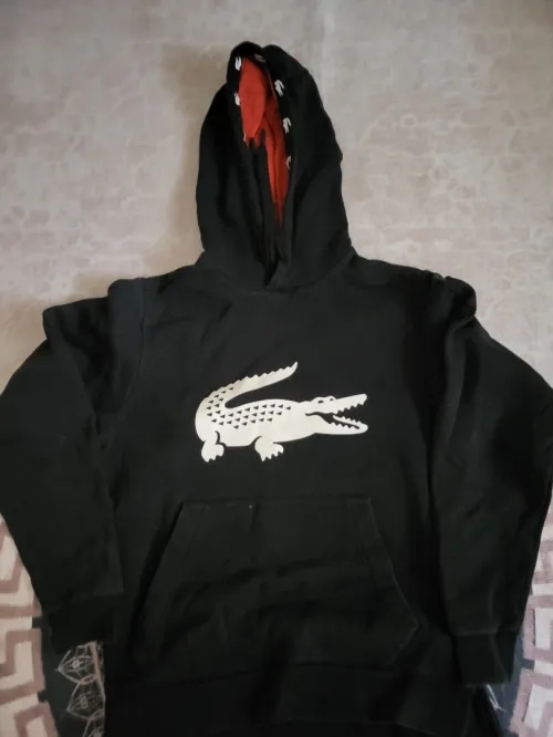 Lacoste 