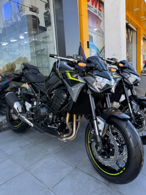 Kawasaki Z900 2025
