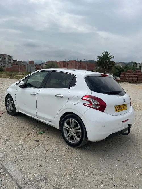 Peugeot 208 2013 Allure