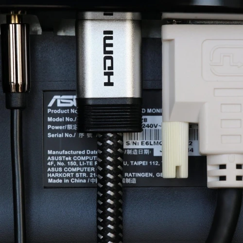 Câble HDMI SecurOMax (4K 60Hz, HDCP 2.2, HDR, 18 Gbps) avec cordon tressé -3mètres