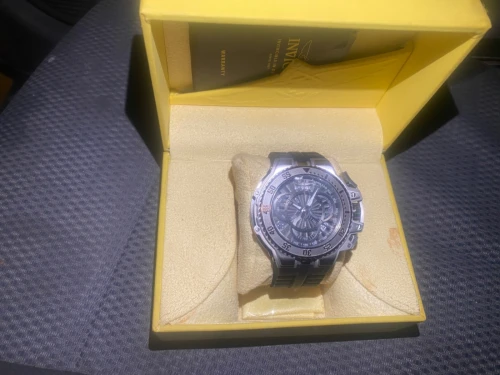 montre invicta
