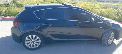 Opel Astra 2013 COSMO