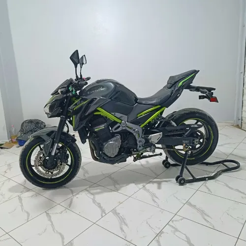 Kawasaki Z900 R 2017