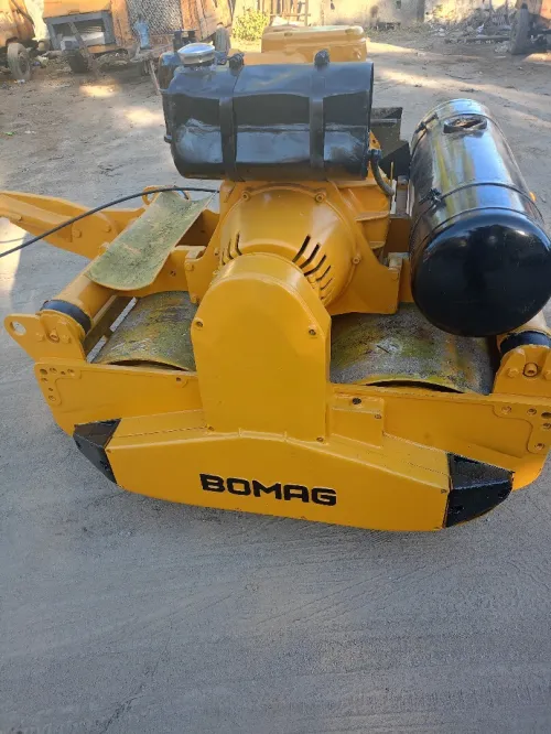 Compacteur Bomag 90 